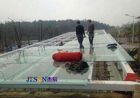 安装玻璃 安装玻璃