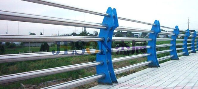 不锈钢镀锌桥梁护栏.jpg